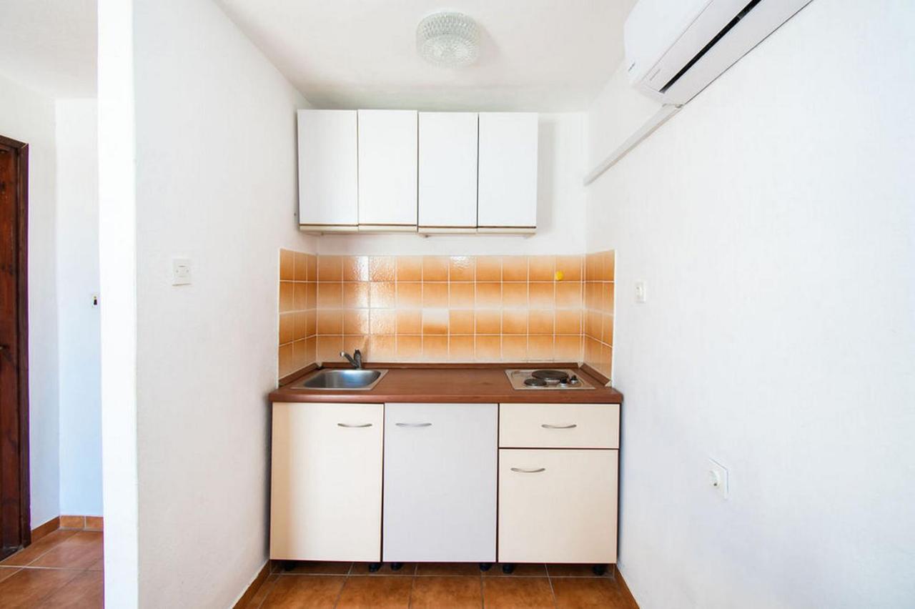 Apartments Crljenko Povljana Ngoại thất bức ảnh