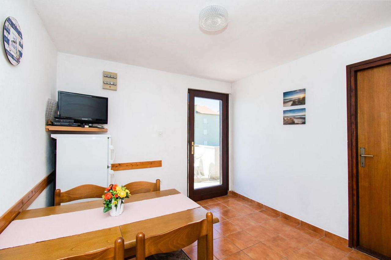 Apartments Crljenko Povljana Ngoại thất bức ảnh