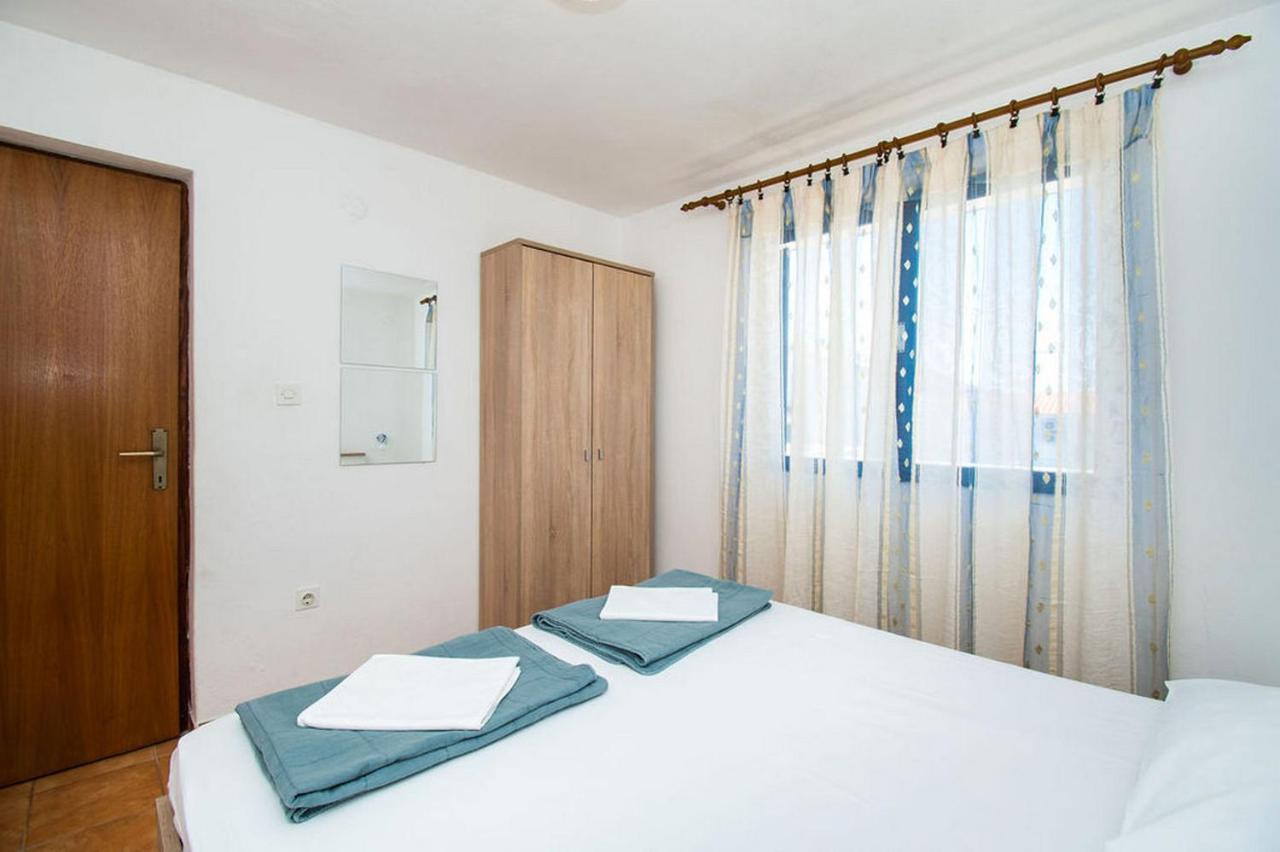 Apartments Crljenko Povljana Ngoại thất bức ảnh